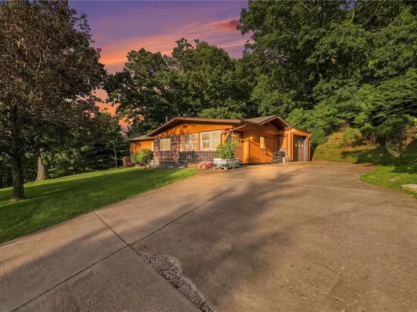 58 Dairy Rd, Charleroi, PA 15022