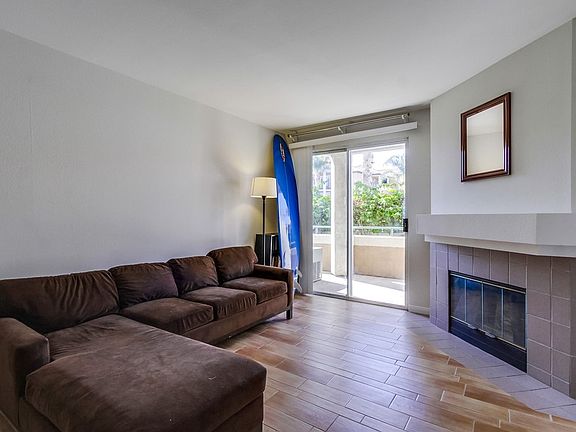 4th image of 2150 Camino De La Reina Unit 106