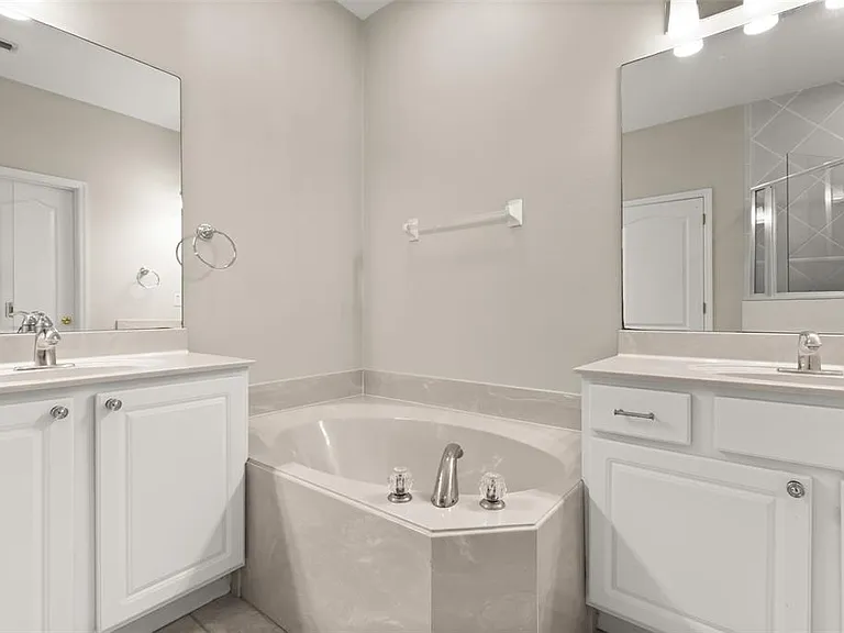 3289 Red Ash Cir — Photo 23