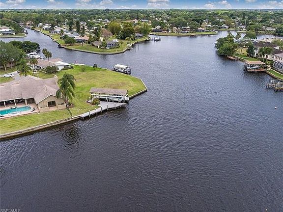 3rd image of 13896 River Forest Dr