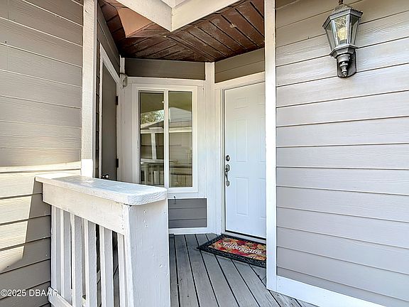 2nd image of 509 Lakebridge Dr