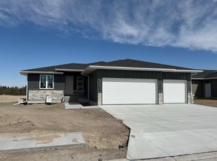 807 W S St, McCook, NE 69001