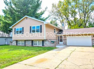 754 45th St, West Des Moines, IA 50265