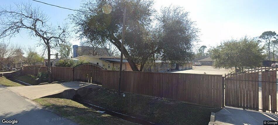 1st image of 2502 Firnat St