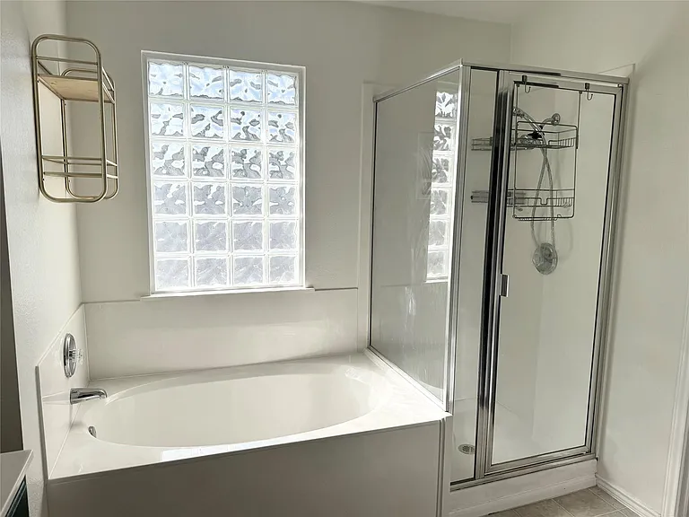 11715 Raymond C Ewry Ln — Photo 15