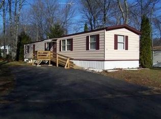 4 4th St, Brookfield, MA 01506