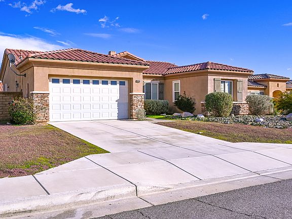 2nd image of 10636 Aurora Pl