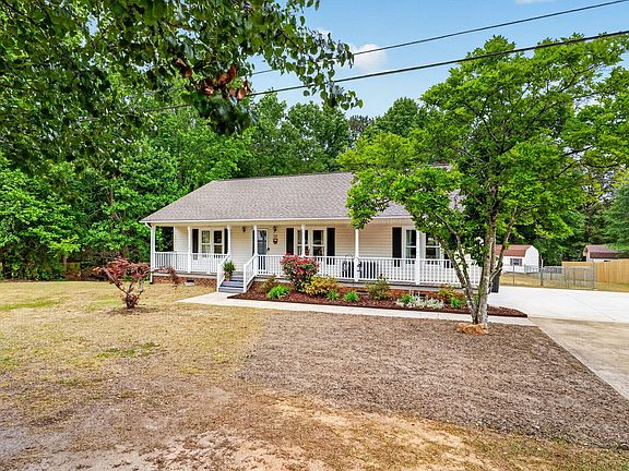 3rd image of 50 Sanders Rd