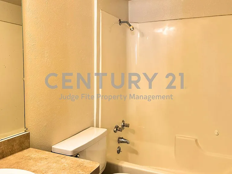 628 Taylor Ct — Photo 11