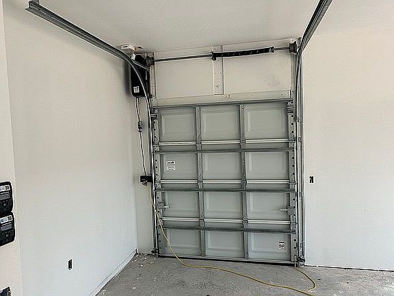 3rd image of 1405 Duane Palmer Blvd