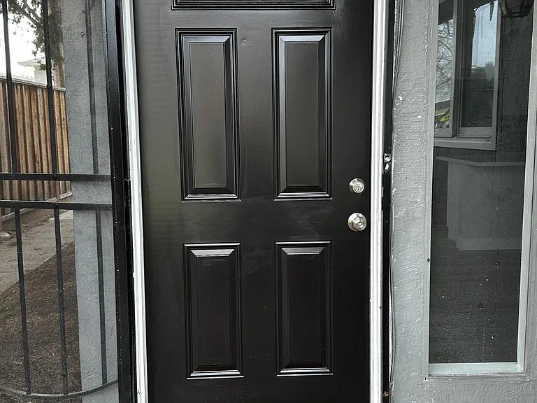 212 Coy Dr #3 — Photo 2