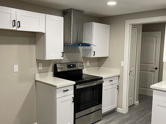 5th image of 7308 W Indianola Ave
