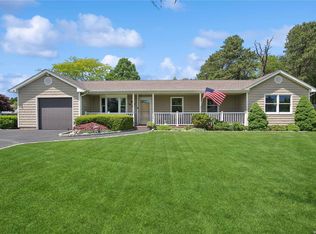 1 Lisa Ct, Medford, NY 11763