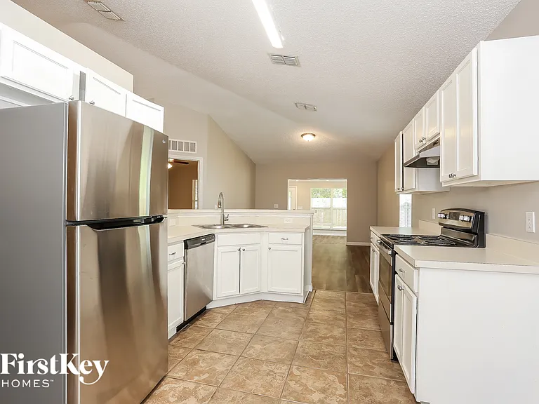 8113 N Misty Meadows Ct — Photo 6