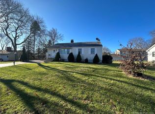 21 Frederick St, Trumbull, CT 06611