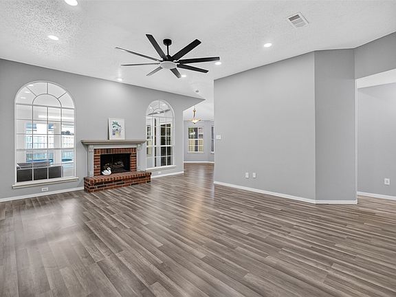 5th image of 3514 Daisy Ln