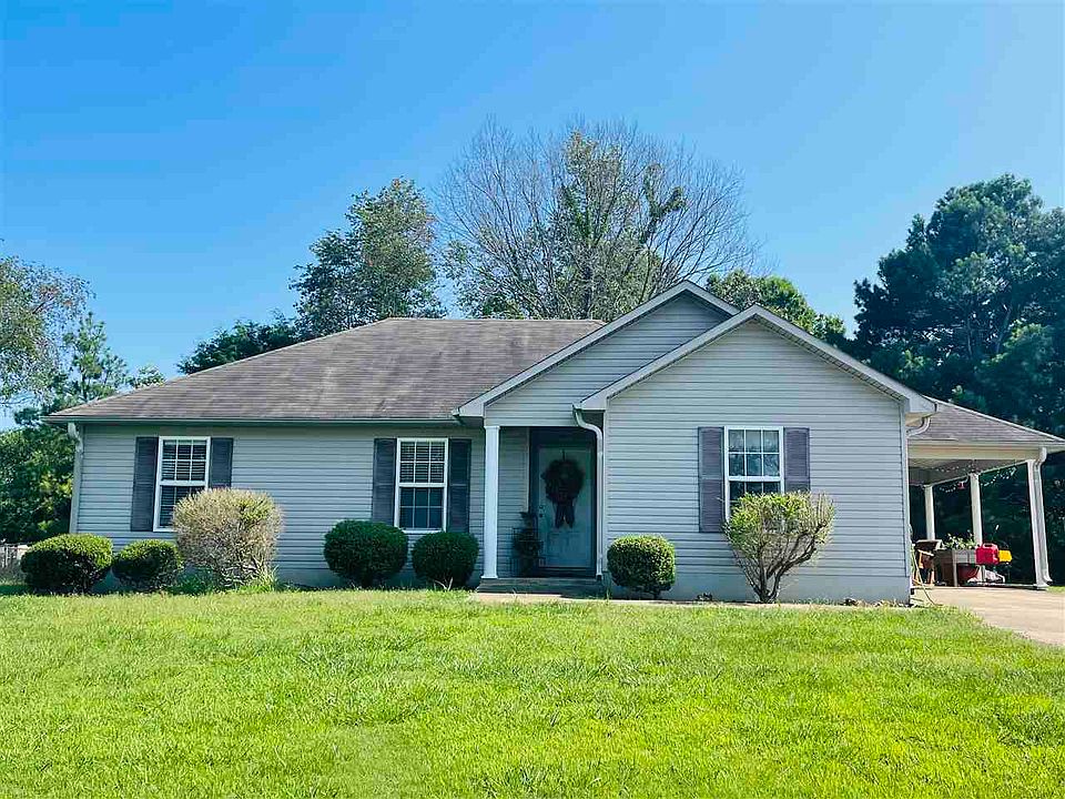 1st image of 102 Aaron Dr