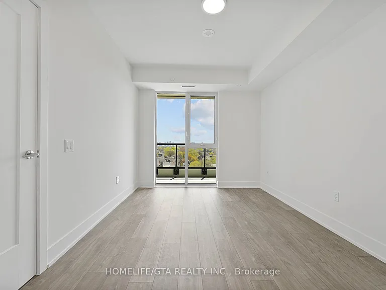 858 Dupont St #602 — Photo 28
