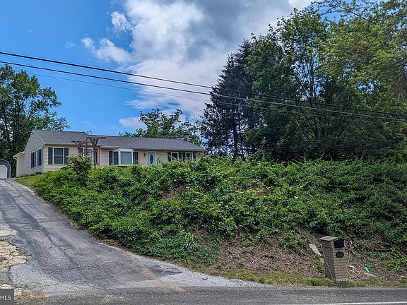 5th image of 1298 E Kings Hwy