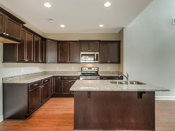 3rd image of 1729 Lone Jack Ln