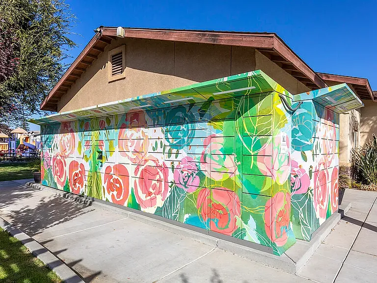 Golden Valley Luxury Apartments — Photo 11