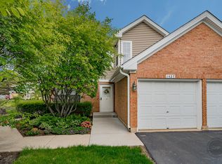 1427 Georgetown Dr #1, Batavia, IL 60510