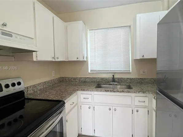 2251 NE 170th St #210, North Miami Beach, FL 33160