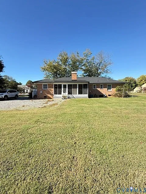 3 bed, 2.0 bath, 1631 sqft, $2,495 — Photo 2