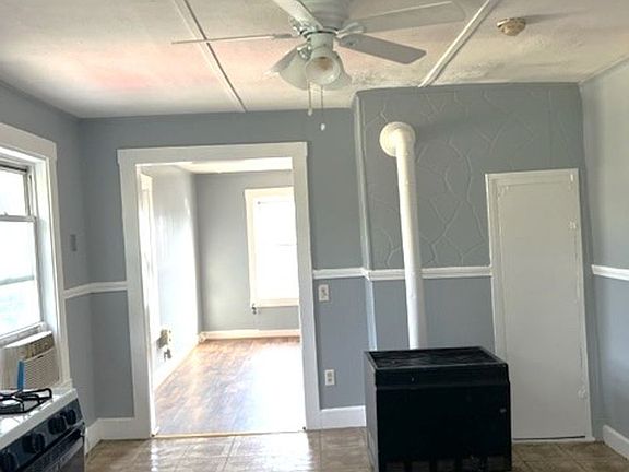 3rd image of 805-807 Main St Floor 3