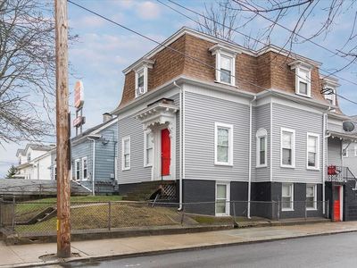 54 Harrison St, Pawtucket, RI, 02860