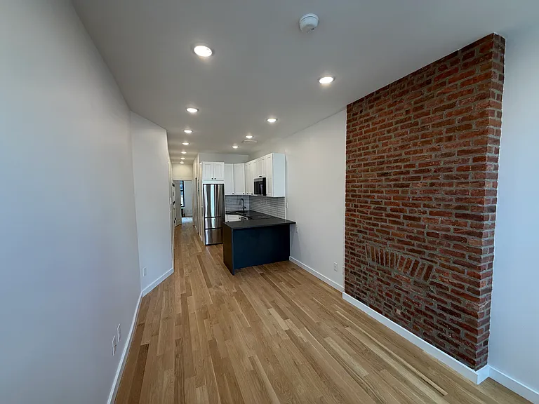 106 Steuben St #1R — Photo 5