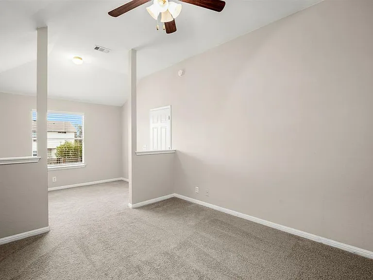14901 Nuttall Dr — Photo 11