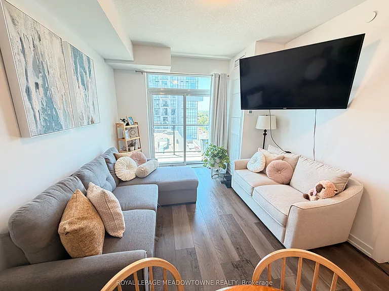 460 Dundas St E #801 — Photo 7