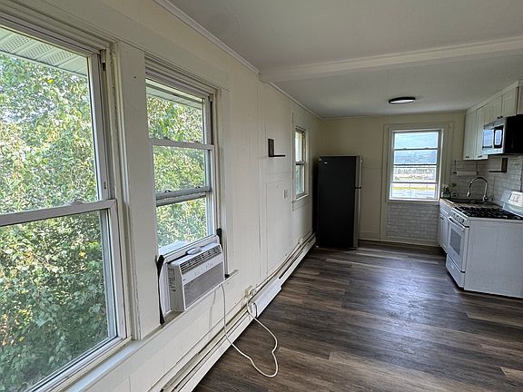 3rd image of 25 Auburn Ave #0