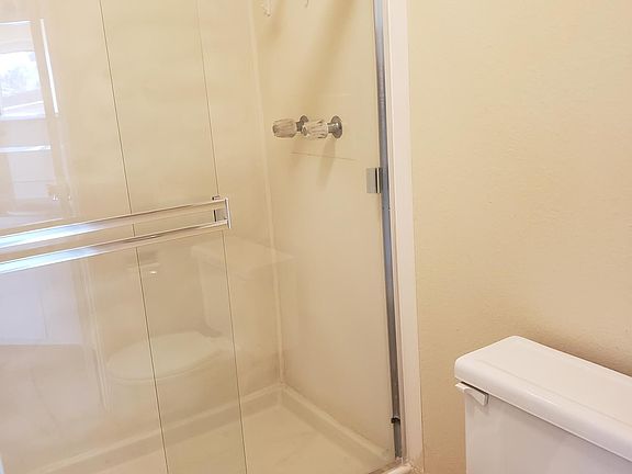 4th image of 1624 E Campbell Ave APT 41