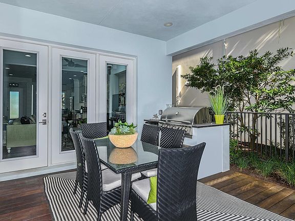 Lancaster Model Loggia with Summer kitchen
