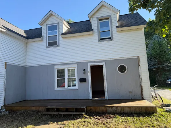 702 Monroe St, Walkerton, IN 46574