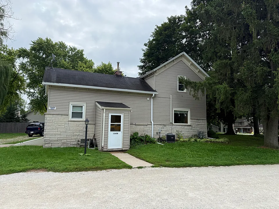 S70W13650 Tess Corners Dr #50