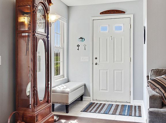 4th image of 18255 Murphy Cir