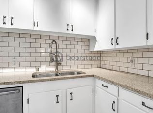 4725 15th Ave NE, Seattle, WA 98105