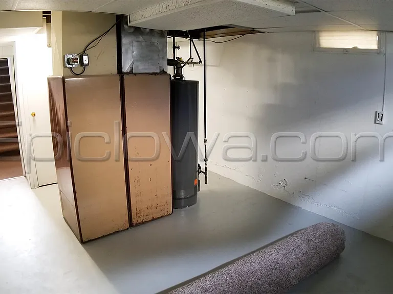 2923 Russell Dr NE — Photo 16
