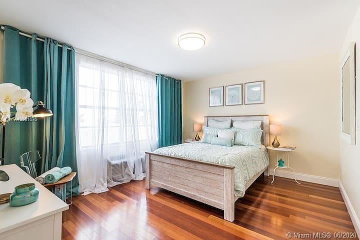 1st image of 420 15th St APT 305