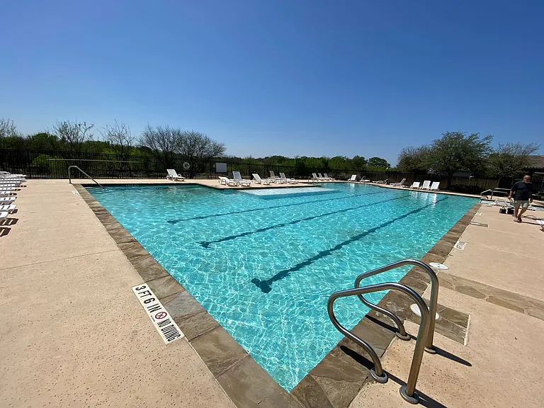 2937 Post Oak Cir — Photo 35