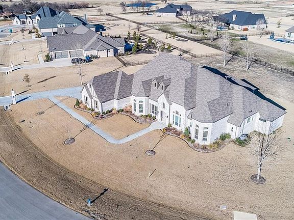 3rd image of 4409 Salisbury Dr