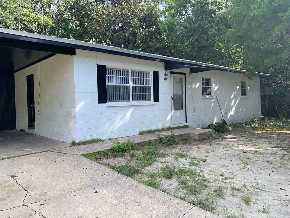 1st image of 327 Oakland Cir
