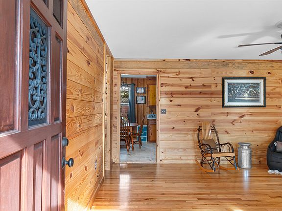 4th image of 1738 Pickens St.