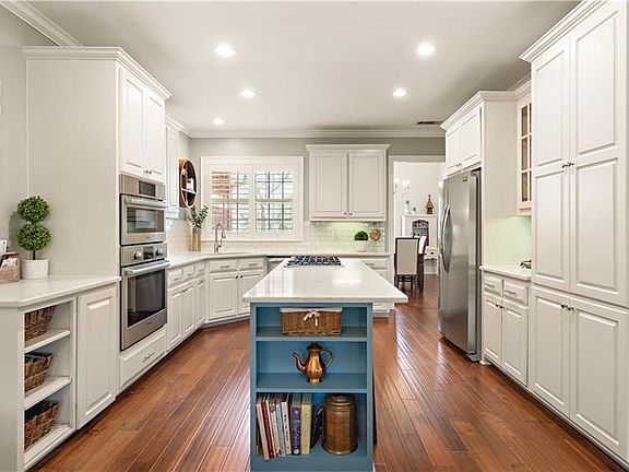 2nd image of 109 Ironwood Dr