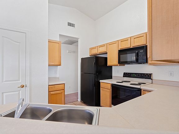 5th image of 2458 S Iman Ave