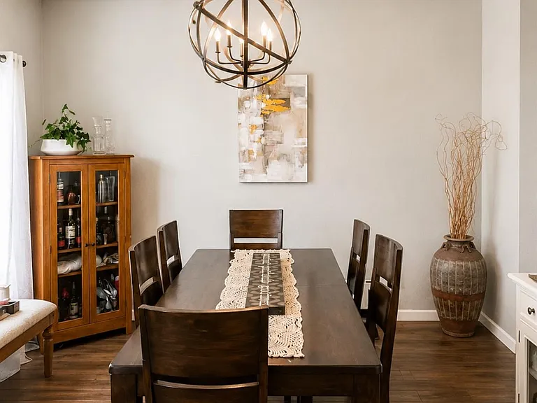 2304 Kristen Ln — Photo 3