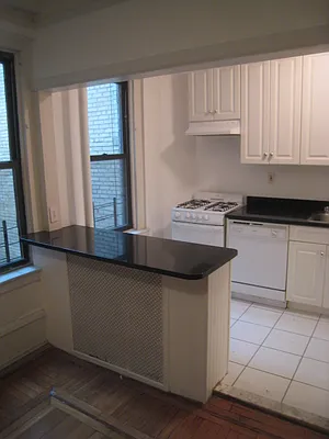 Rented by City Connections Realty | media 7